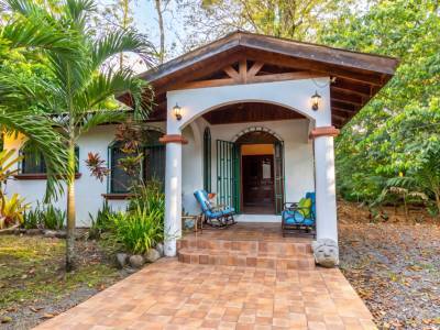 Ola Playa Negra – Beach House with Expansion Potential