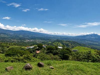 Exclusive Vista Atenas Ridge Lot &mdash; 12,573 m&sup2; with 300&deg; Views