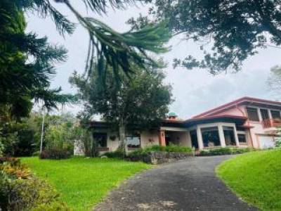 CASA EN VENTA EN SAN RAFAEL HEREDIA