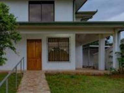Amplia y c&oacute;moda casa en excelente ubicaci&oacute;n, Aguirre Puntarenas
